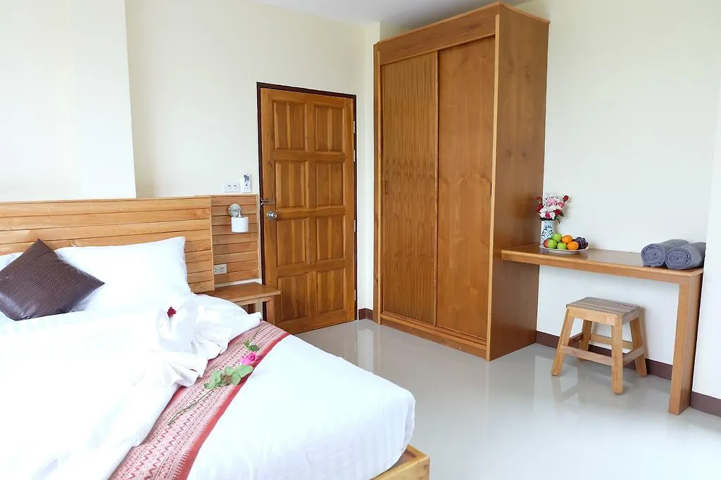 בית הארחה קאו לק Chatin Guesthouse