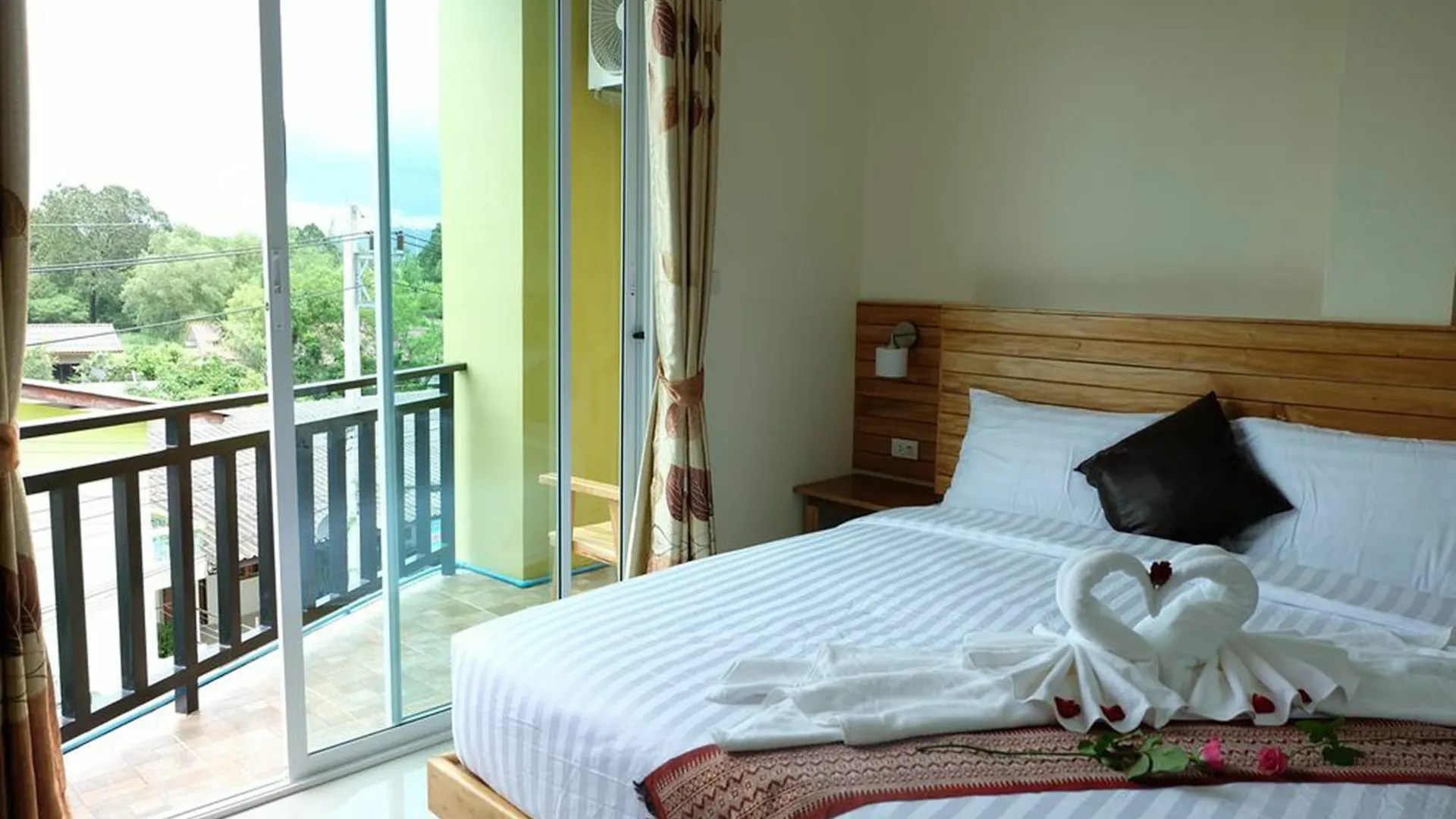 ** Gasthof Chatin Guesthouse Khao Lak Thailand
