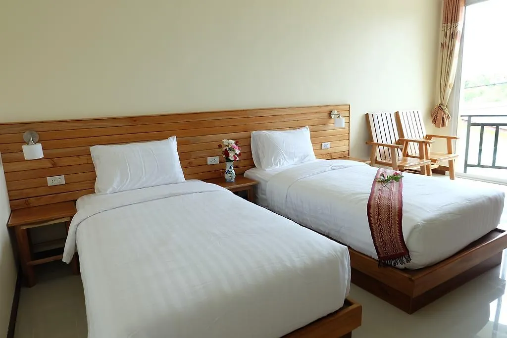 Chatin Guesthouse 카오락